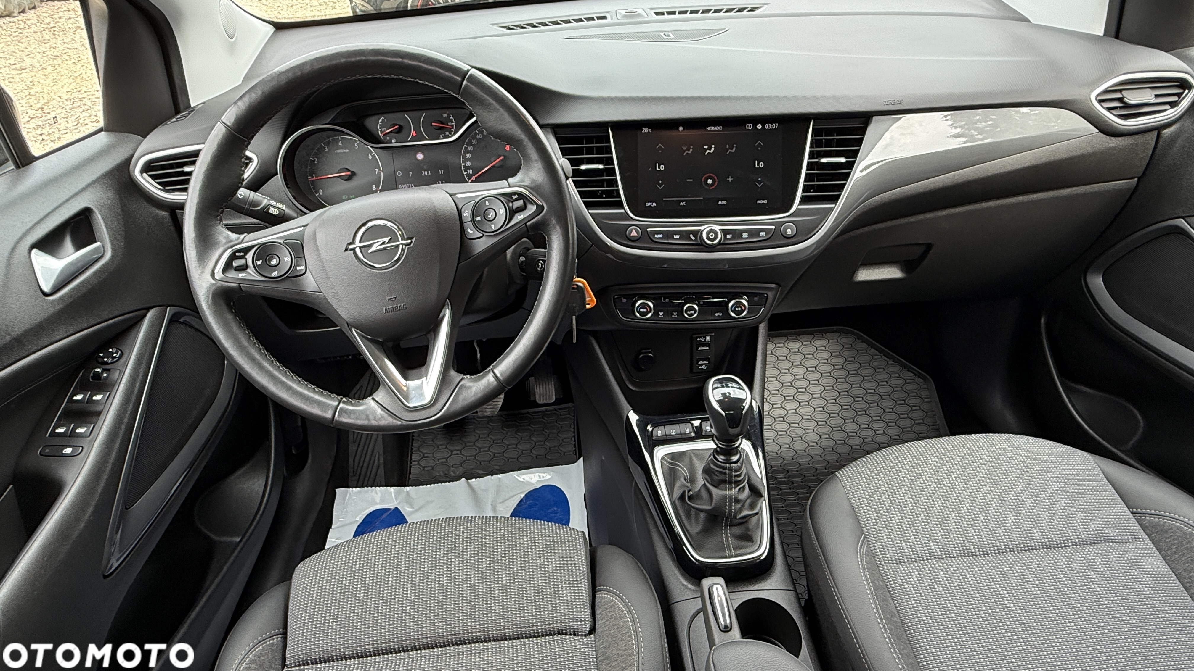 Opel Crossland X - 21