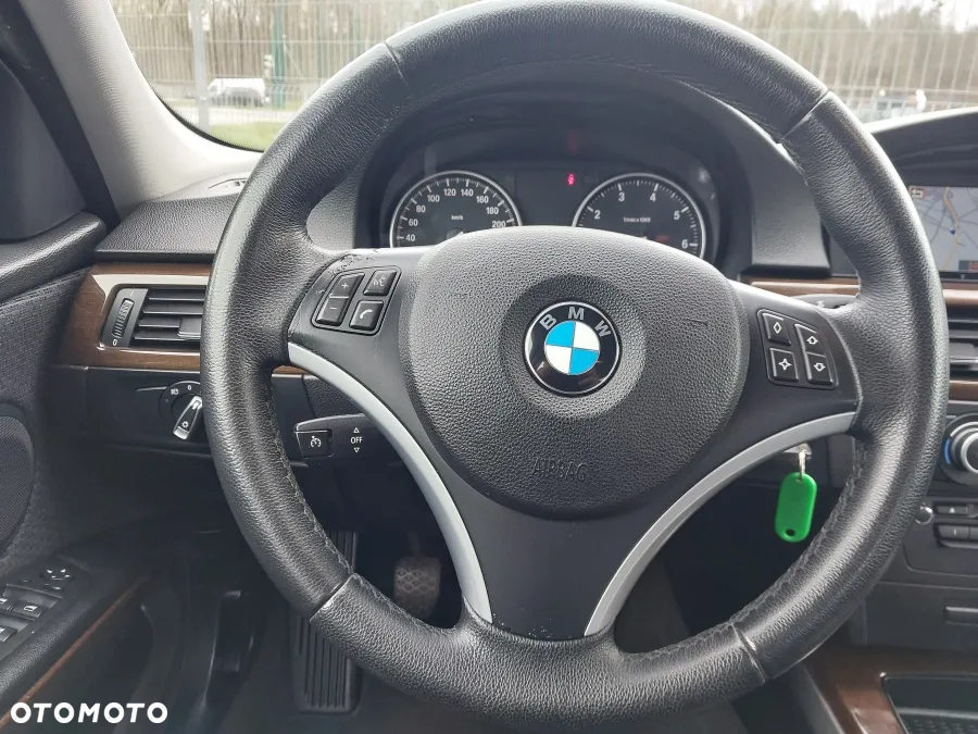 BMW Seria 3 - 21