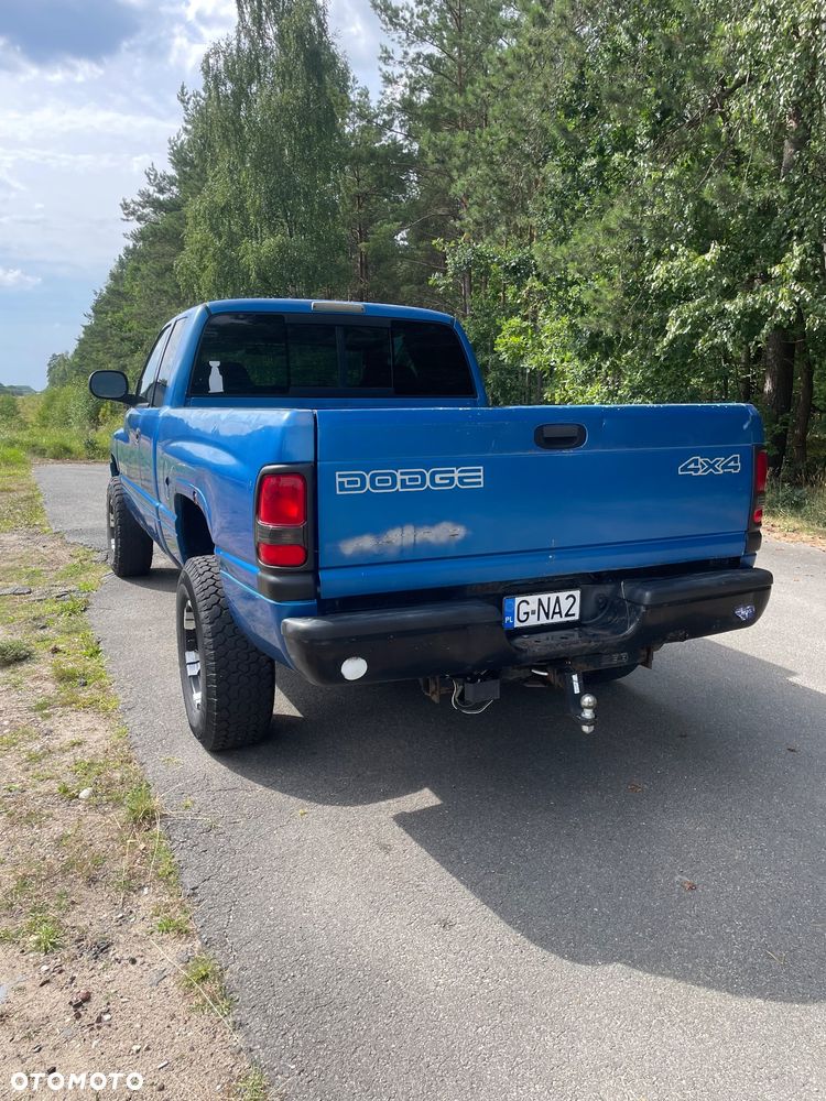 Dodge RAM 5.9 4WD - 5