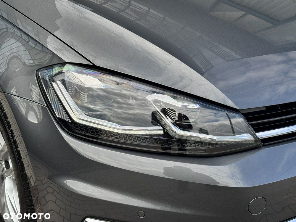 Volkswagen Golf - 11