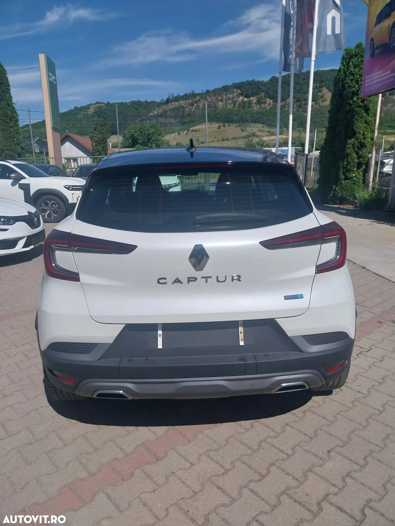 Renault Captur E-TECH PLUG-in 160 R.S. LINE - 20