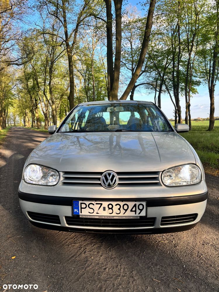 Volkswagen Golf - 8