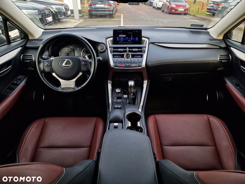 Lexus NX 200t Comfort AWD - 18