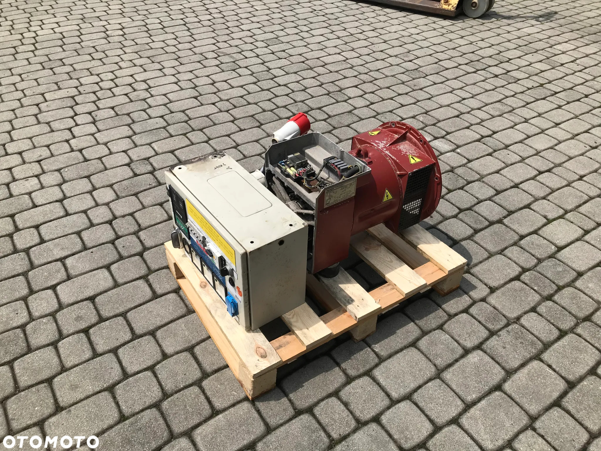 PRĄDNICA GENERATOR MECC ALTE SPA ECO 32-2S/4 9,6 KVA - 3