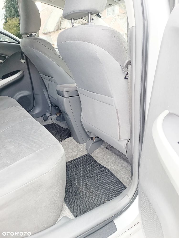 Toyota Prius - 6