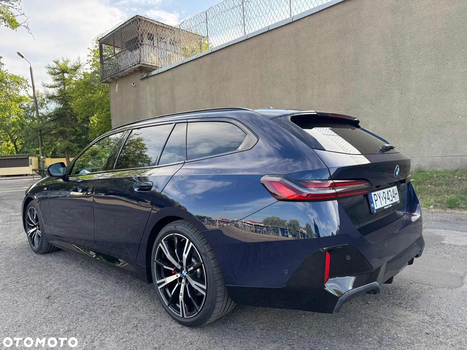 BMW Seria 5 520d xDrive Touring - 17