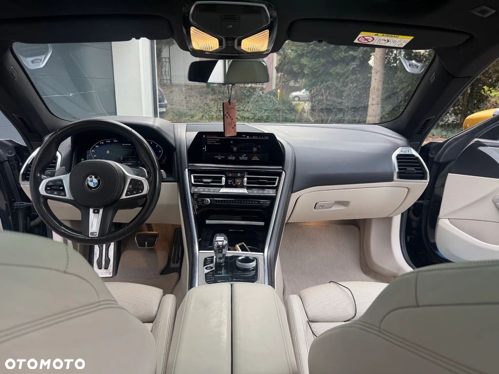 BMW Seria 8 - 26