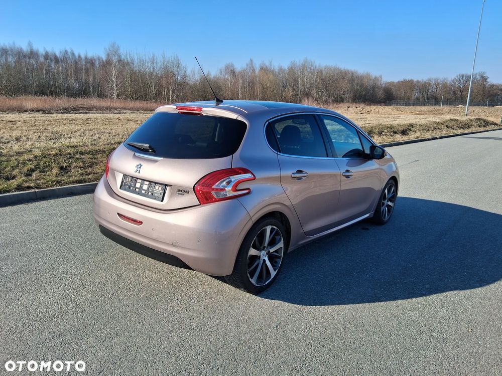 Peugeot 208 e-HDi 92 Stop&Start Style - 10