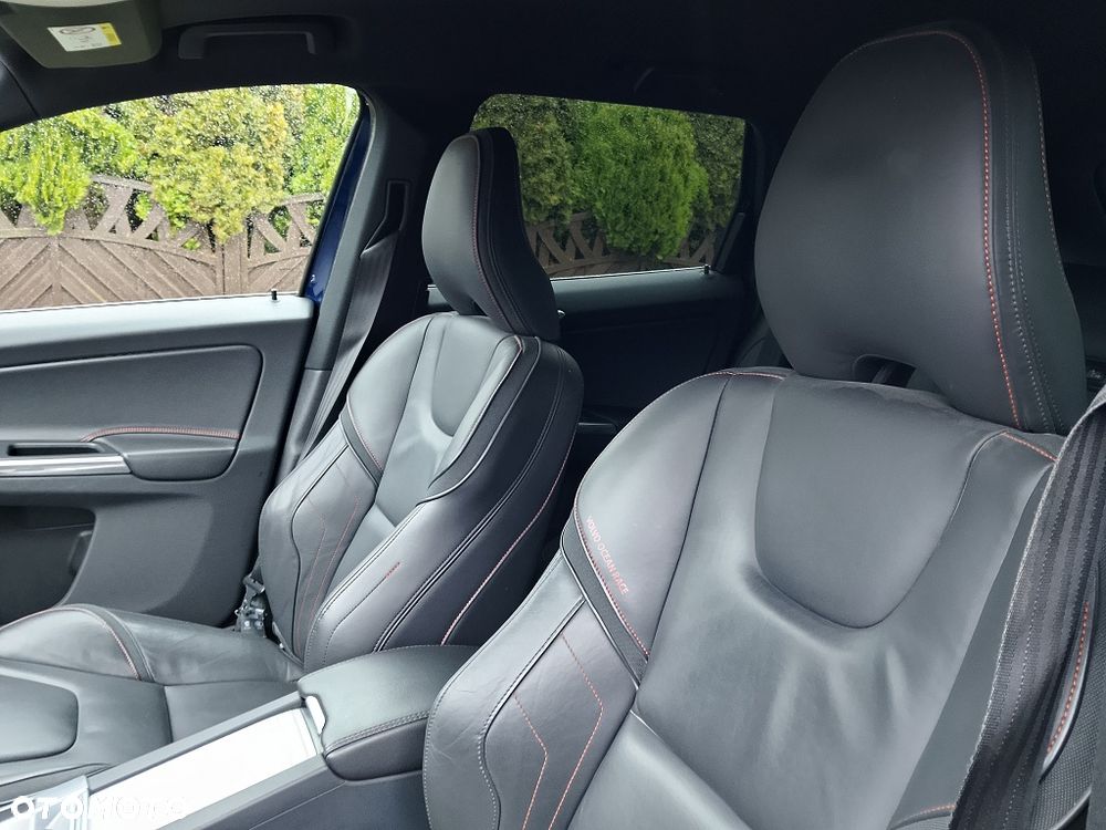 Volvo XC 60 D4 AWD Ocean Race - 19