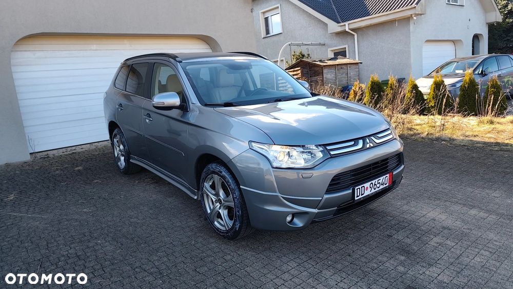 Mitsubishi Outlander 2.2 DI-D 4WD Automatik Diamant Edition+ - 28