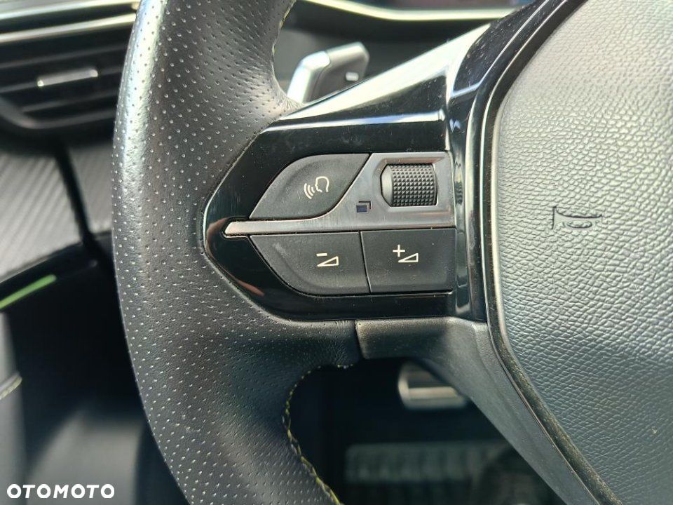 Peugeot 2008 - 12