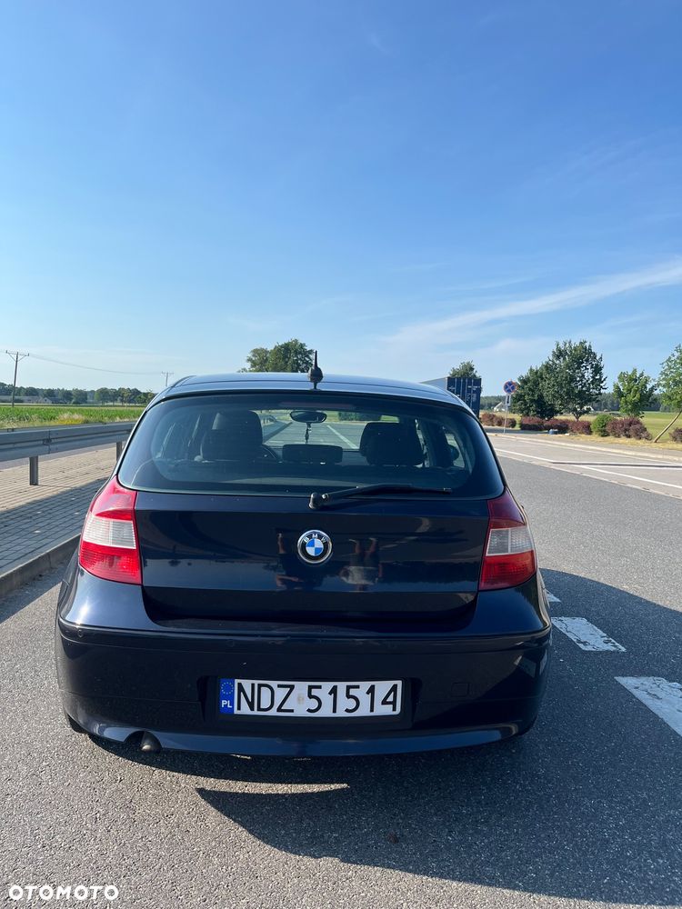 BMW Seria 1 2005 photo 4