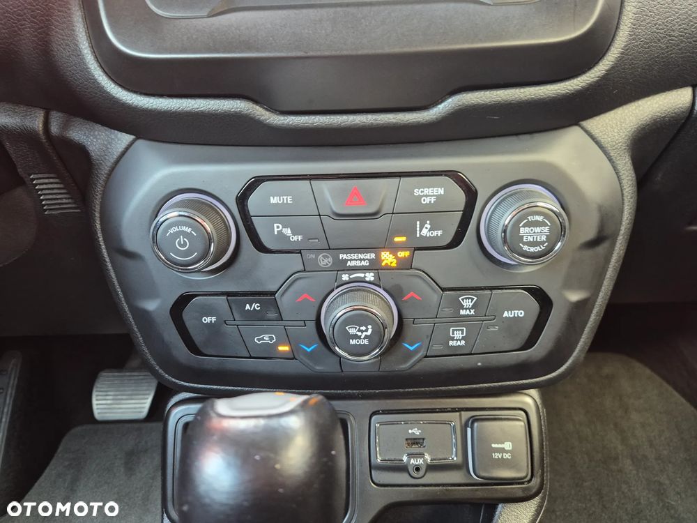 Jeep Renegade 1.3 T-GDI Limited - 28