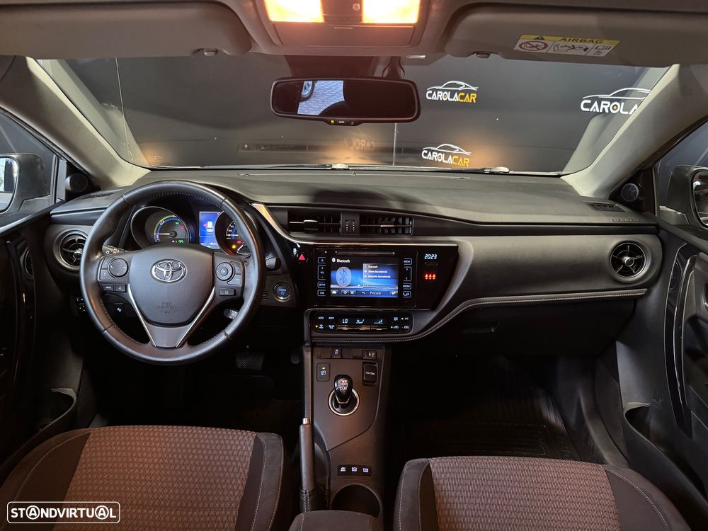 Toyota Auris Touring Sports 1.8 HSD Exclusive - 10