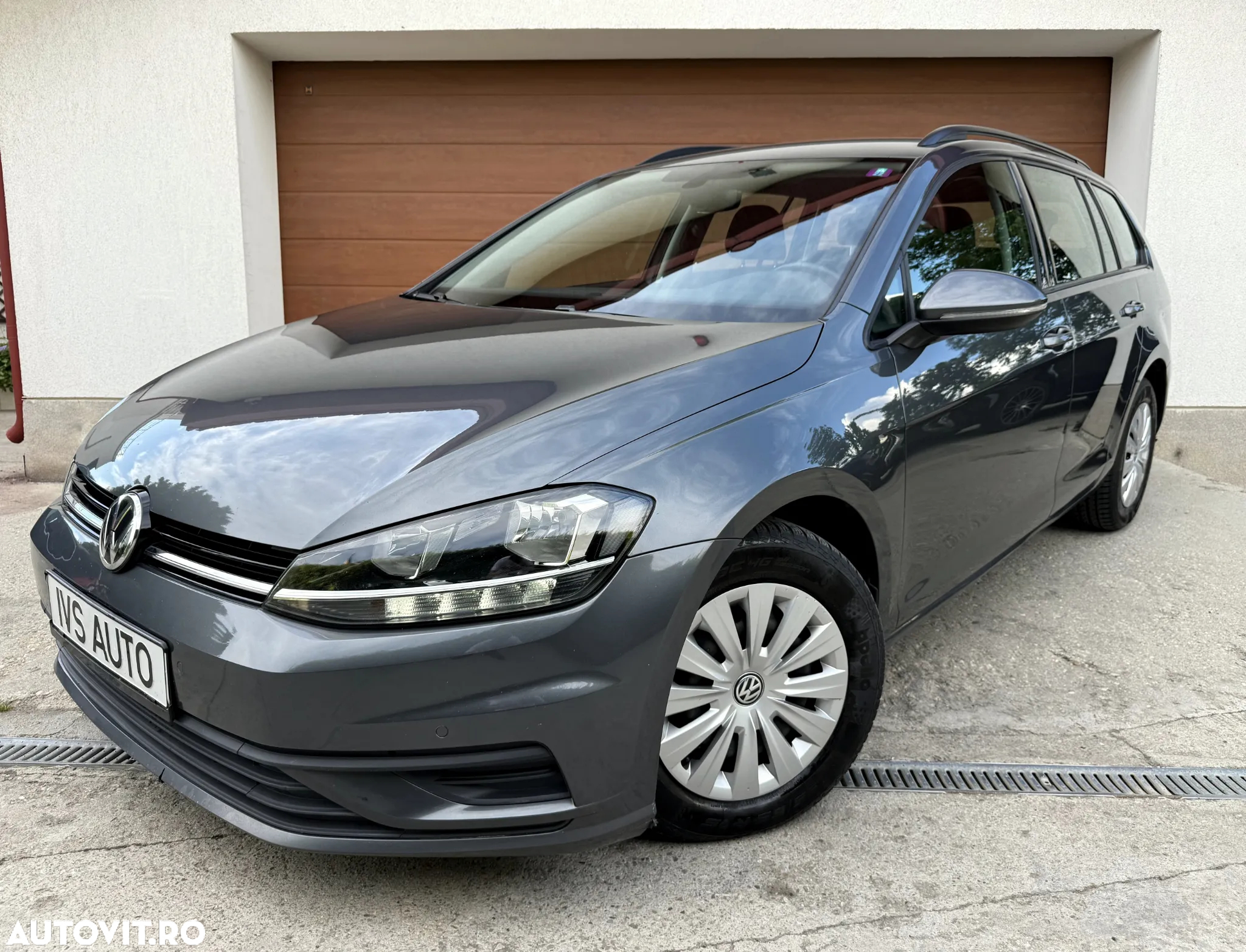 Volkswagen Golf 1.6 TDI DSG Comfortline - 3