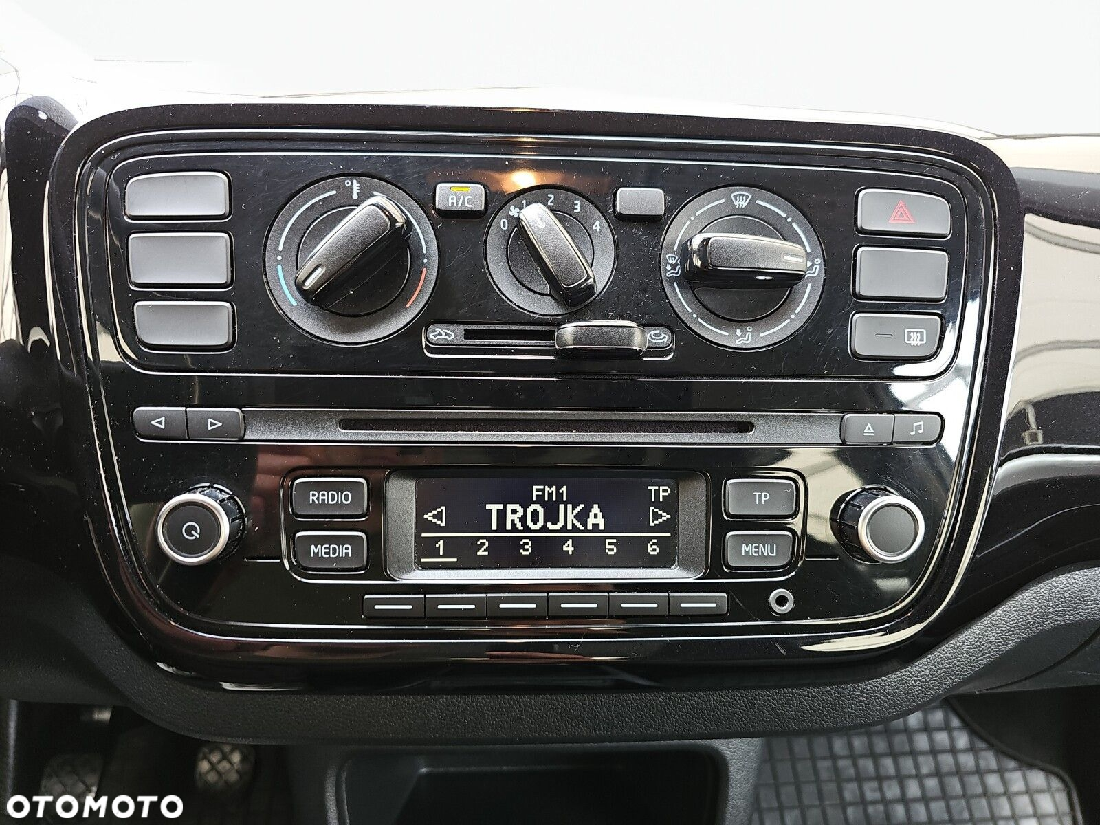 Volkswagen up! - 22