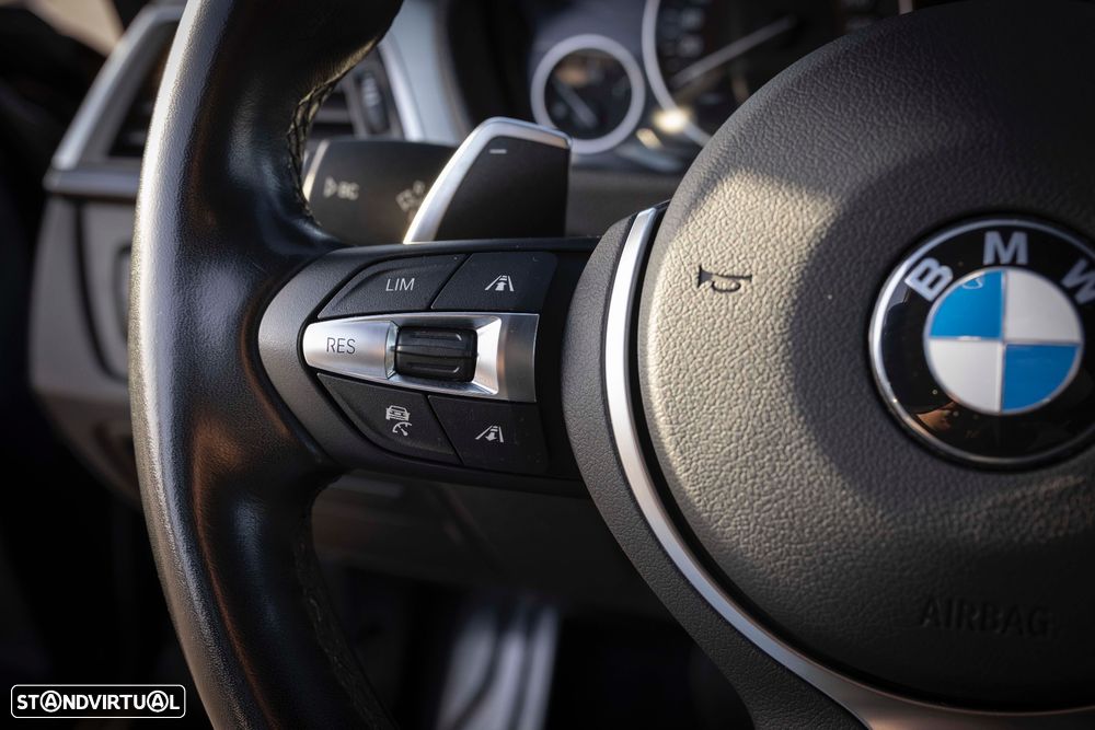BMW 330 e iPerformance Pack M - 15