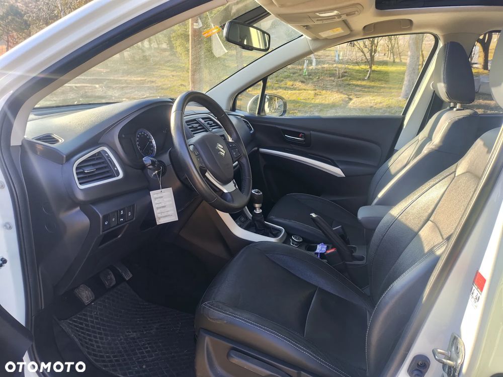 Suzuki SX4 S-Cross 1.6 DDiS 4x4 limited+ - 13