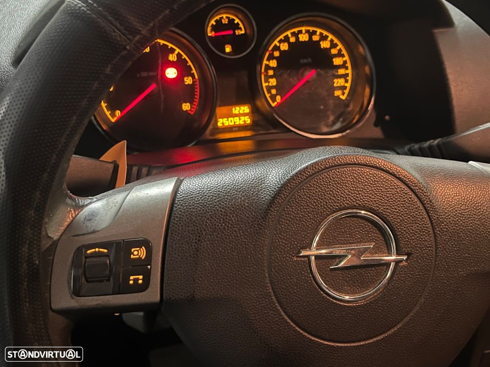 Opel Astra 1.7 CDTI Cosmo M6 - 9