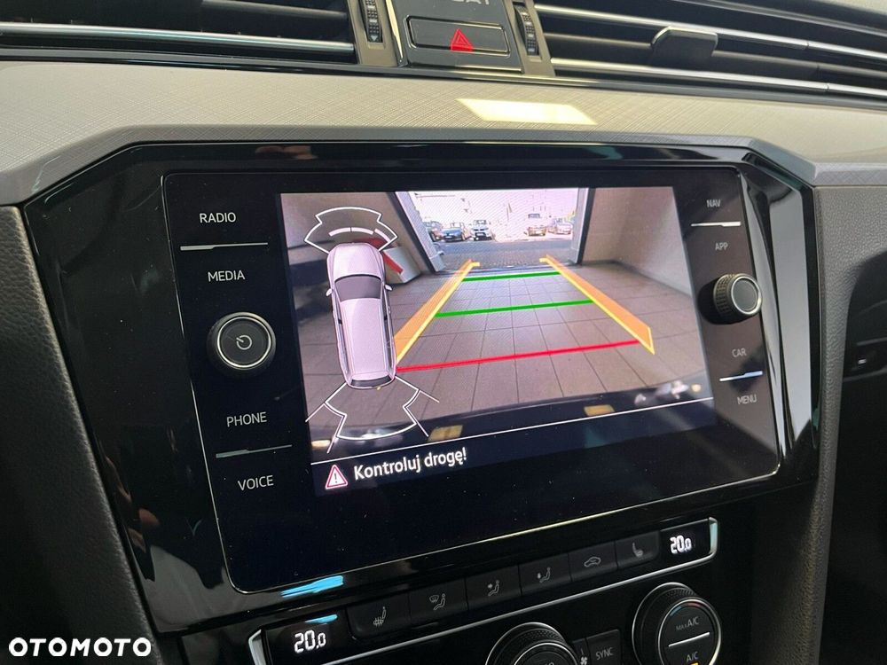 Volkswagen Passat Variant 2.0 TSI Business DSG - 34