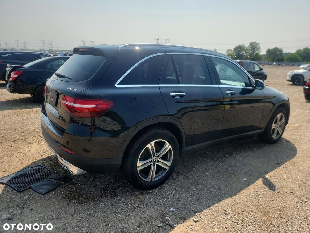 Mercedes-Benz GLC 300 4Matic 9G-TRONIC - 4