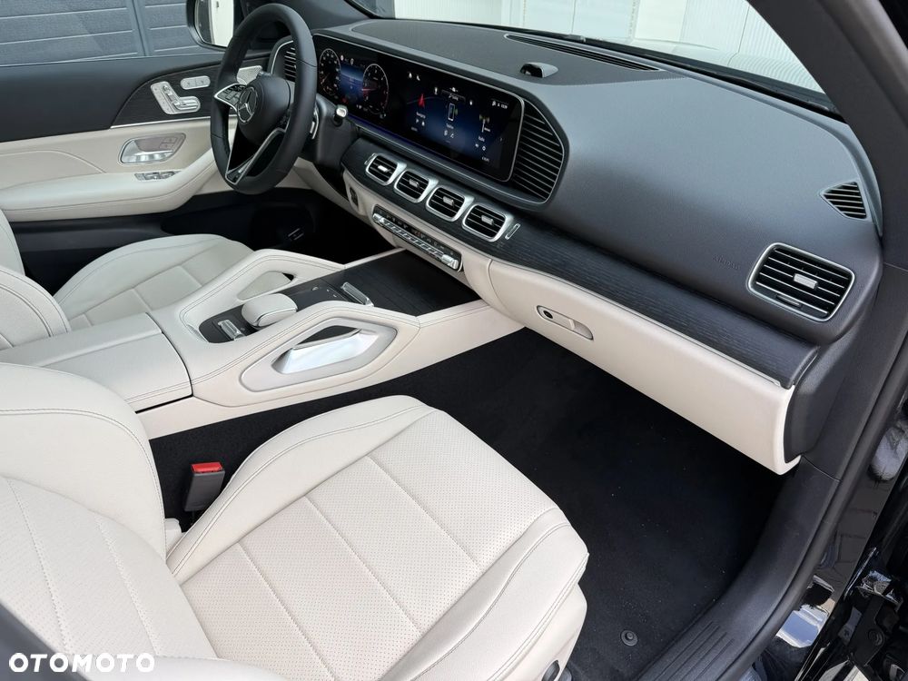 Mercedes-Benz GLE - 24