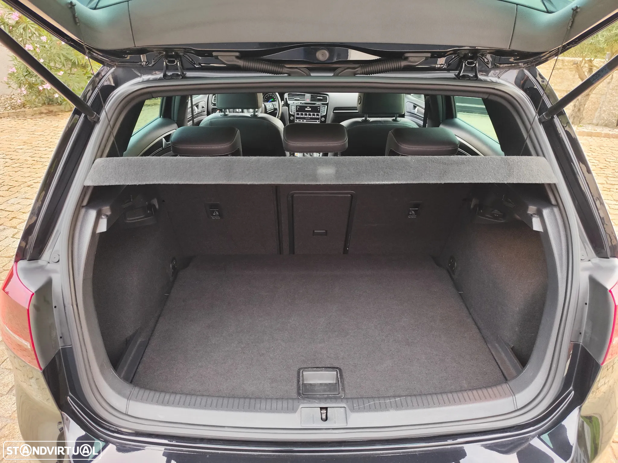 VW Golf 2.0 TSi R DSG - 18