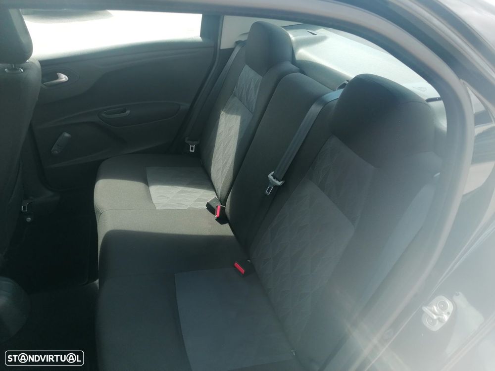 Citroën C-Elysée 1.2 VTi Seduction - 6