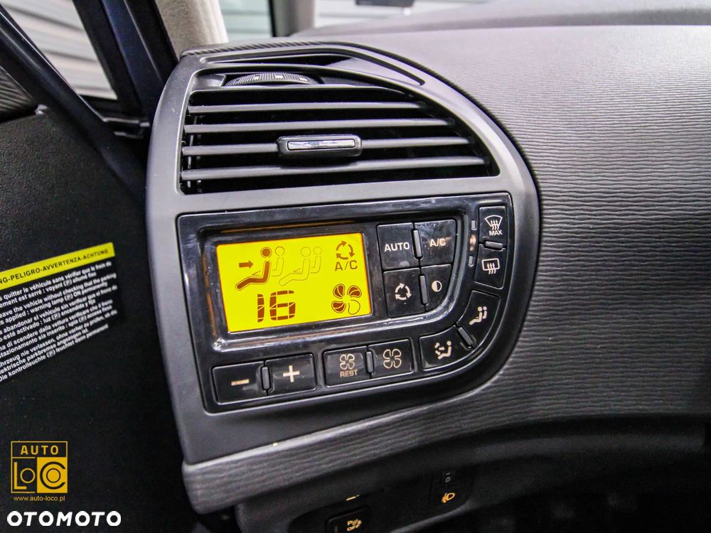 Citroën C4 Picasso HDi 110 FAP Selection - 19