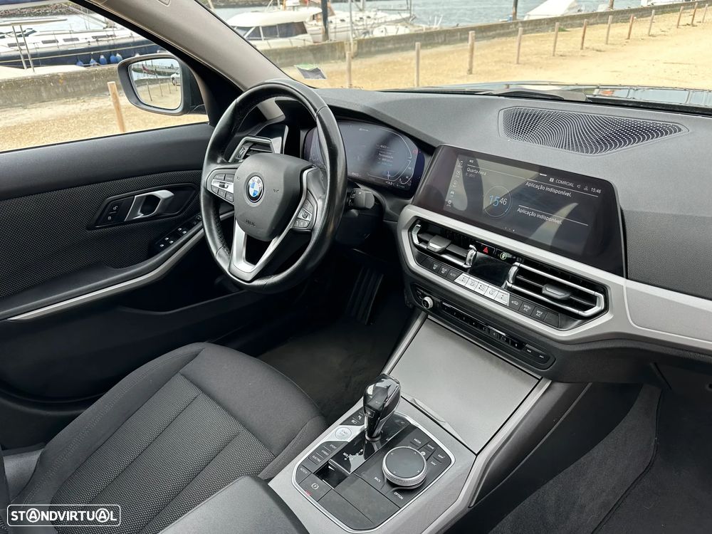 BMW 330 e Auto - 24