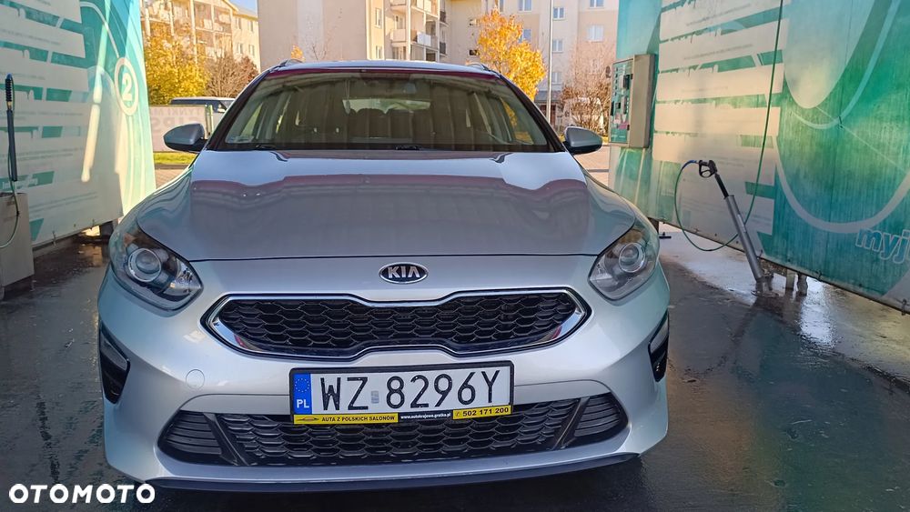 Kia Ceed 1.6 CRDi SCR M DCT - 23