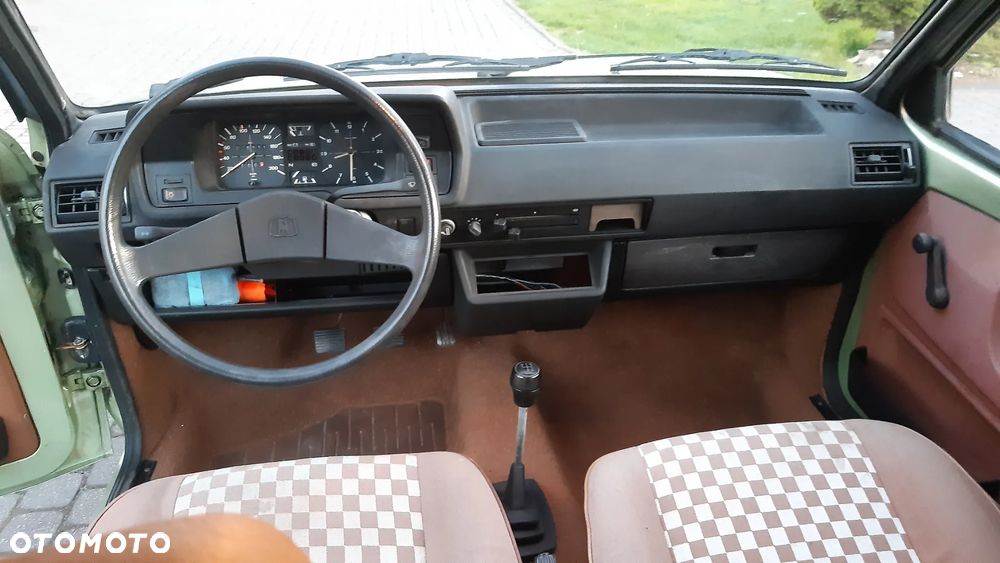 Volkswagen Polo - 10