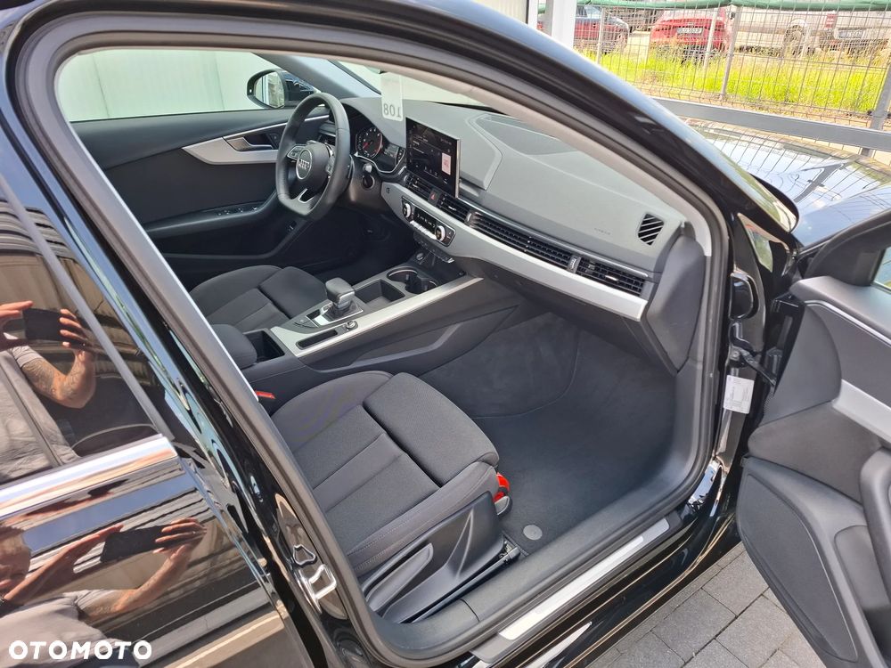 Audi A4 Limousine 35 TFSI mHEV S tronic - 8