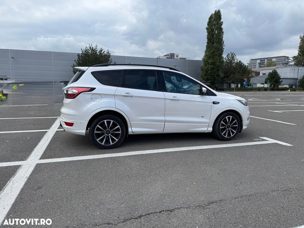 Ford Kuga 2.0 TDCi 4WD Powershift ST-Line - 10