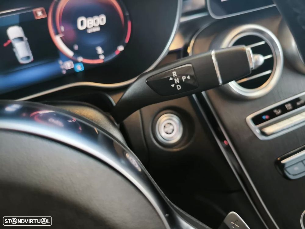 Mercedes-Benz GLC 220 d Coupe 4Matic 9G-TRONIC AMG Line Plus - 54