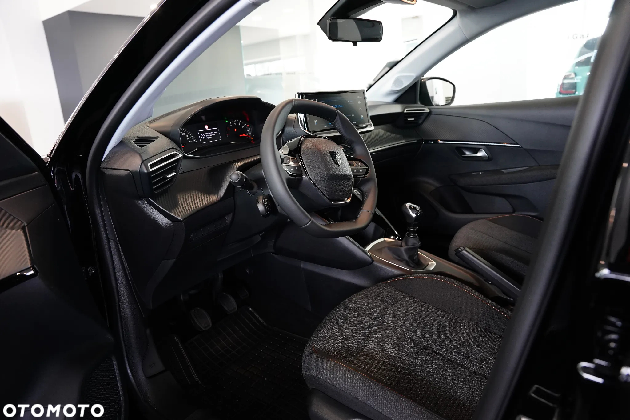 Peugeot 208 - 6