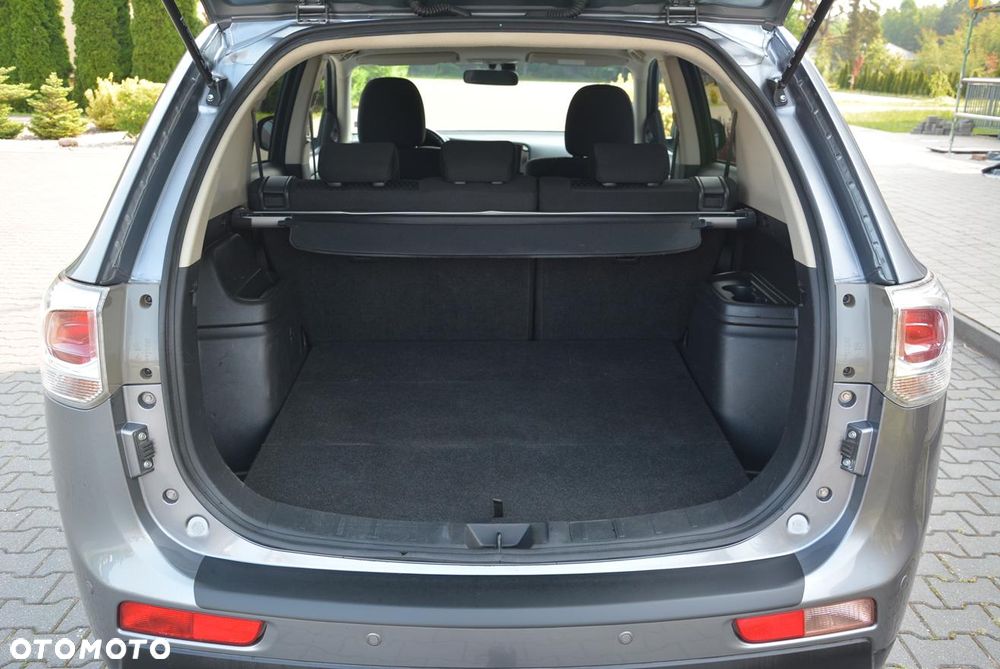 Mitsubishi Outlander 2.2 DID Intense + - 20