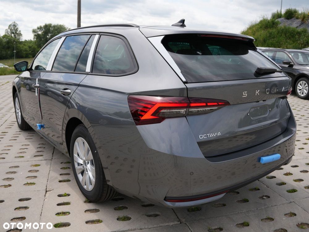 Skoda Octavia 1.5 TSI mHEV Drive Essence DSG - 13