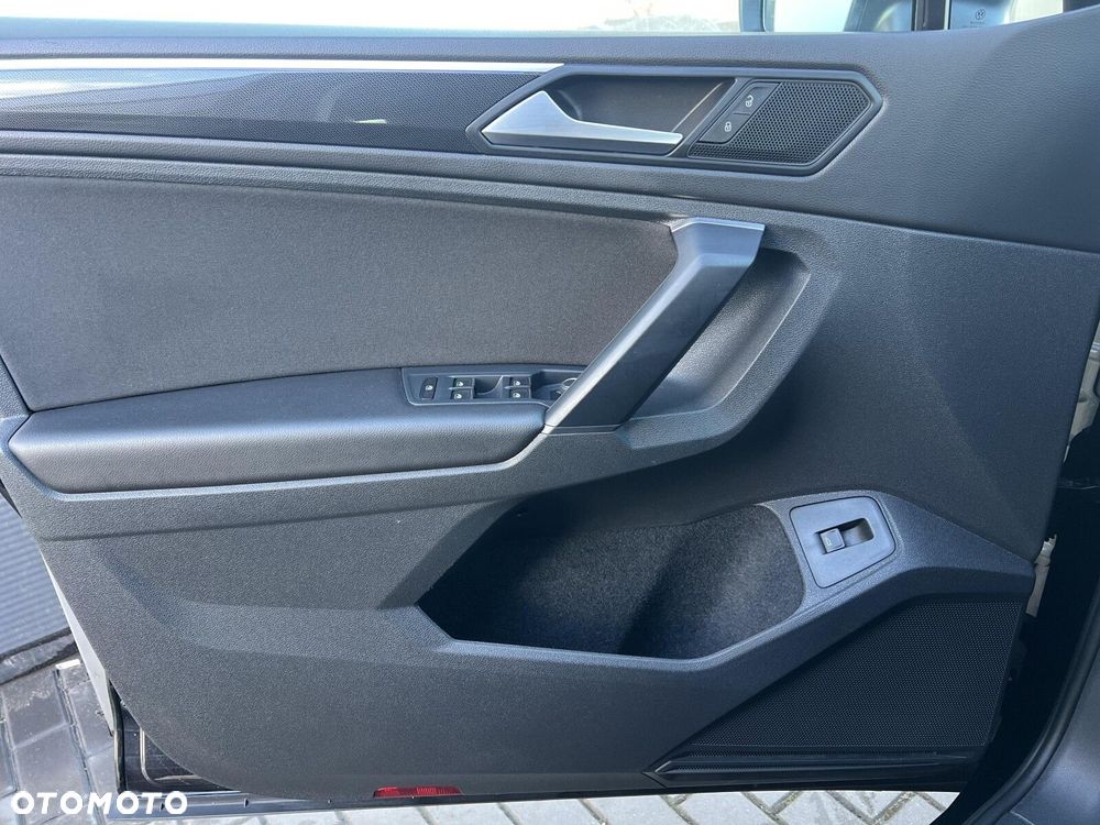 Volkswagen Tiguan - 9