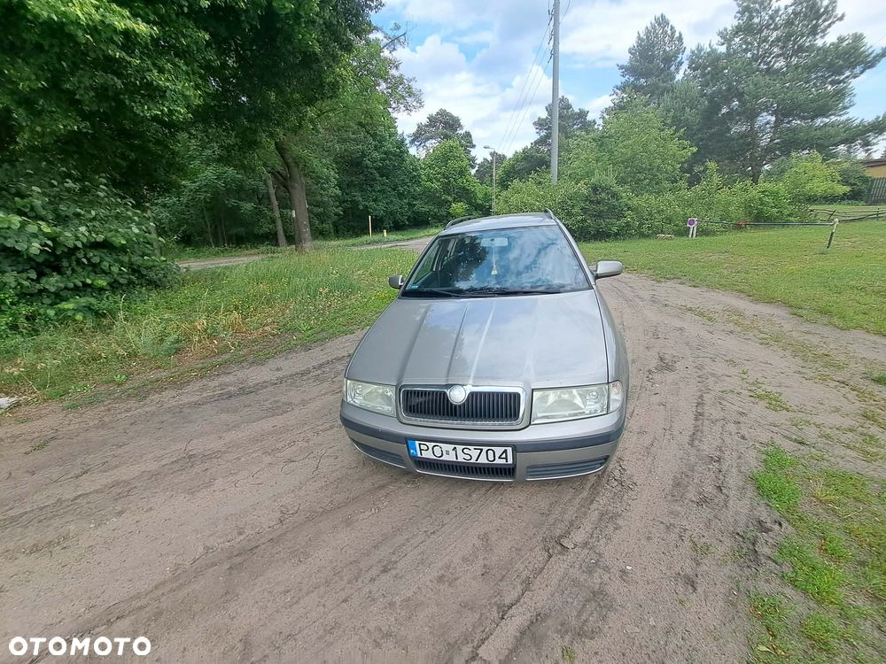 Skoda Octavia 1.6 Tour - 1