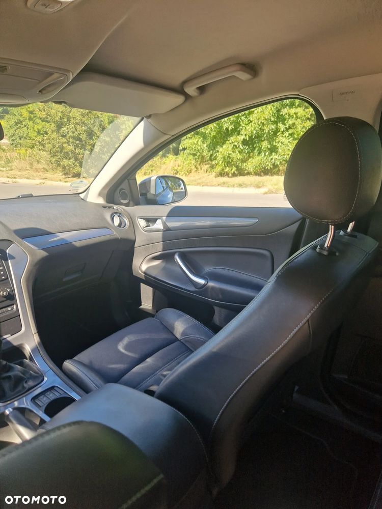 Ford Mondeo 2.0 TDCi Champions Edition - 18