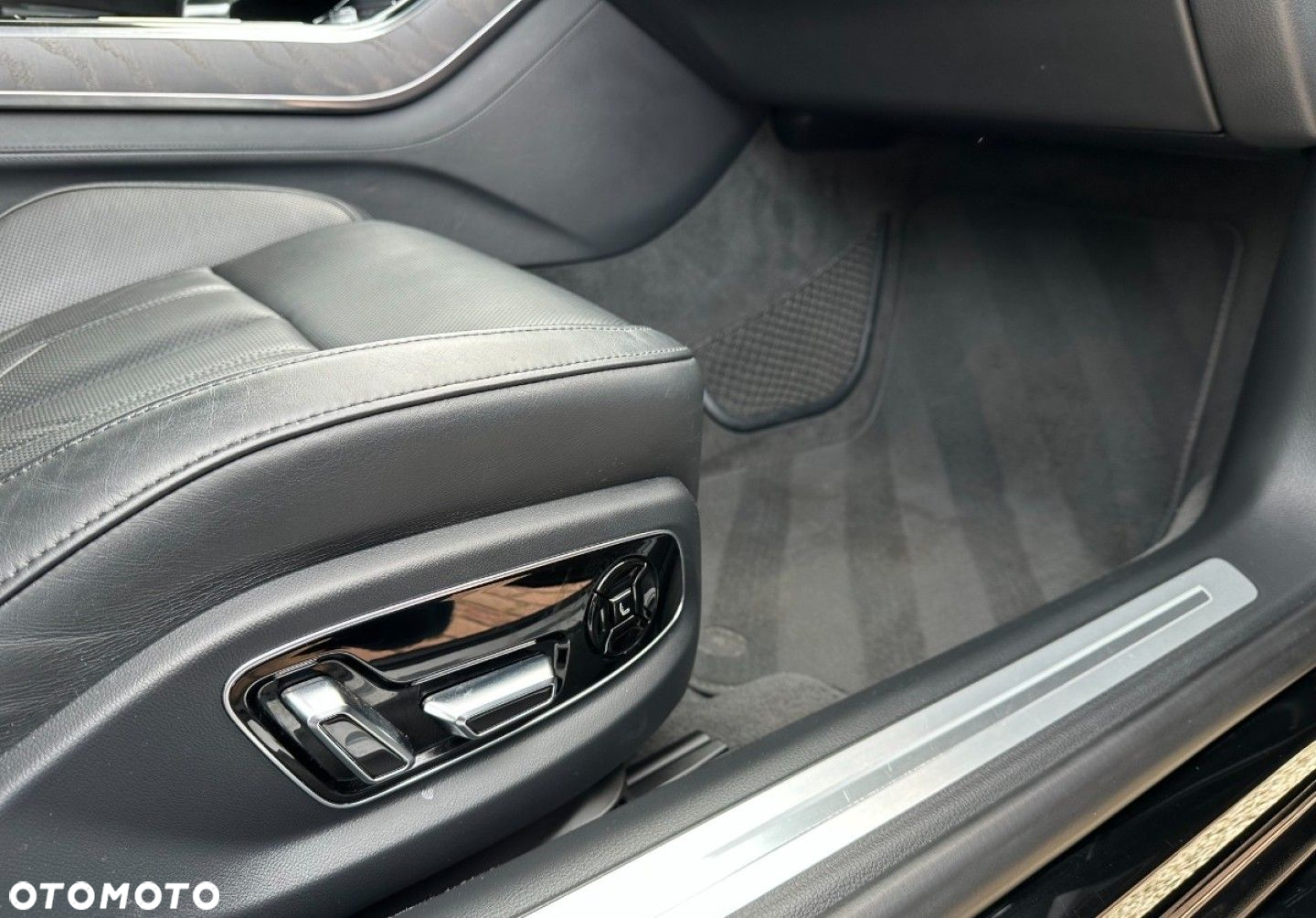 Audi A8 - 24