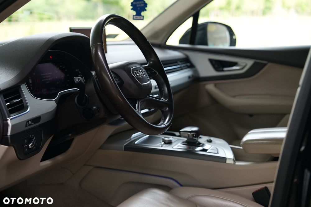 Audi Q7 - 7