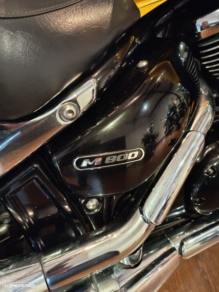 Suzuki Intruder 800 - 2