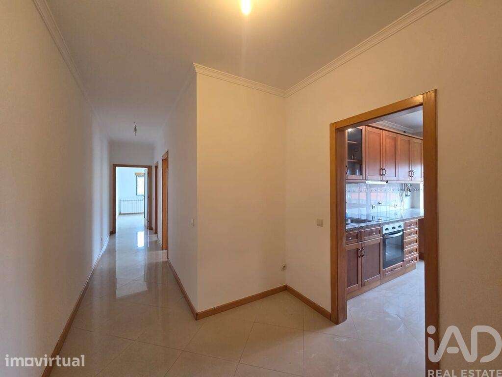 Apartamento T2 em Santa Comba Dão e Couto do Mosteiro de 71 m2 - Grande imagem: 2/27