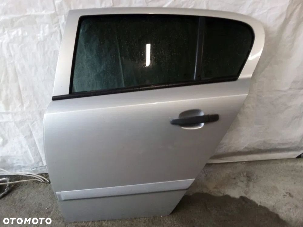 Drzwi tylne tylne opel astra H - 2