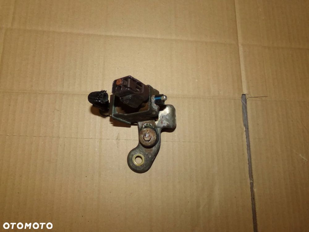 ZAWÓR PODCIŚNIENIA 25819-27010 AVENSIS T22 T25 2.0 D4D - 3