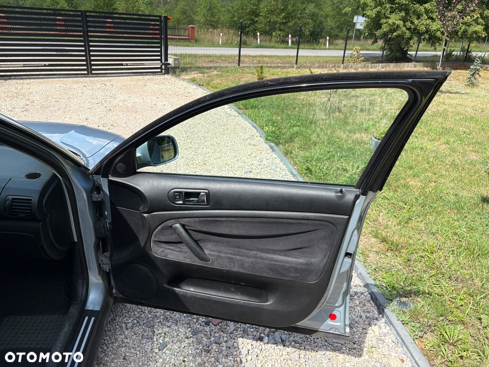 Volkswagen Passat - 27