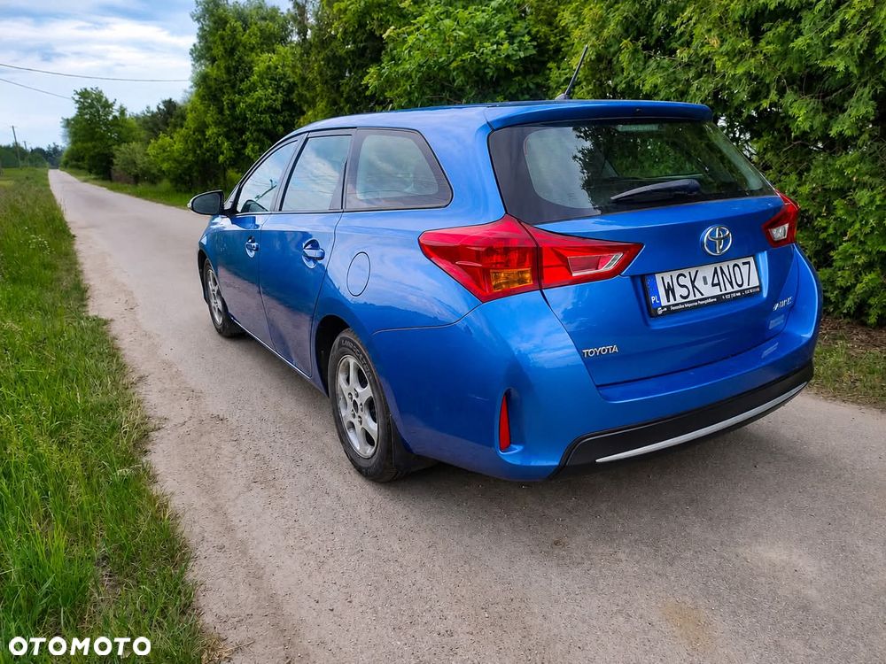 Toyota Auris 1.4 D-4D Life - 5