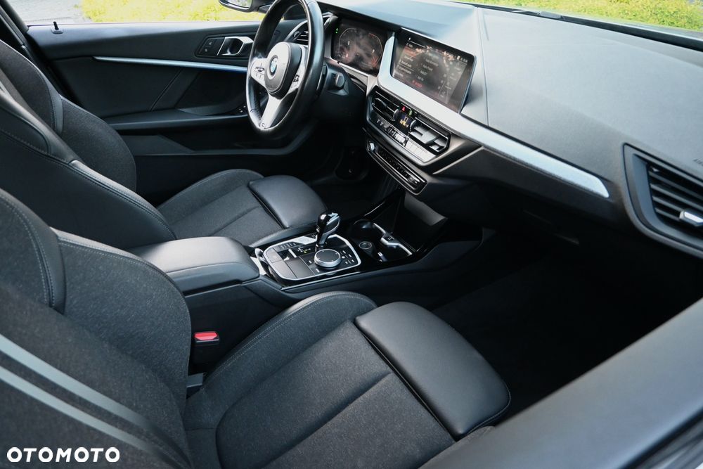 BMW Seria 1 118d Business Edition sport - 23
